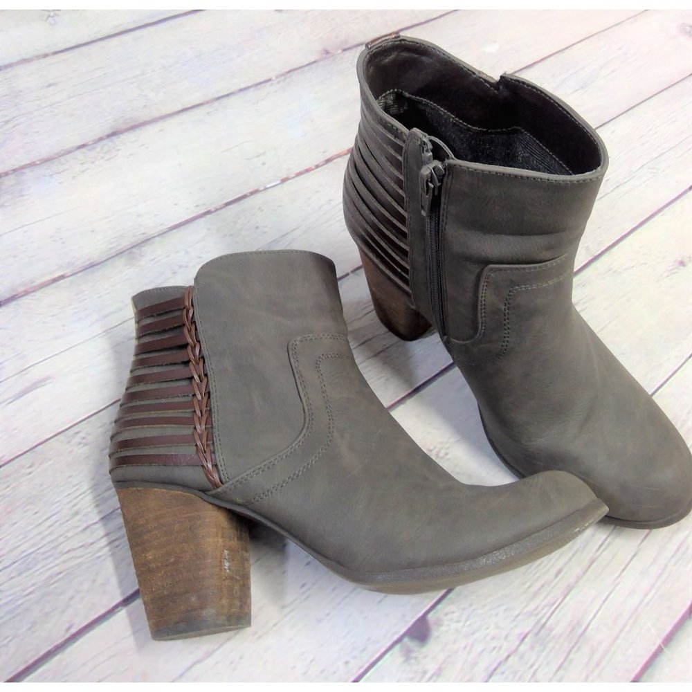 Madden Girl | Grey Ankle Boots with Brown Leather Heel Detail Size 7.5
